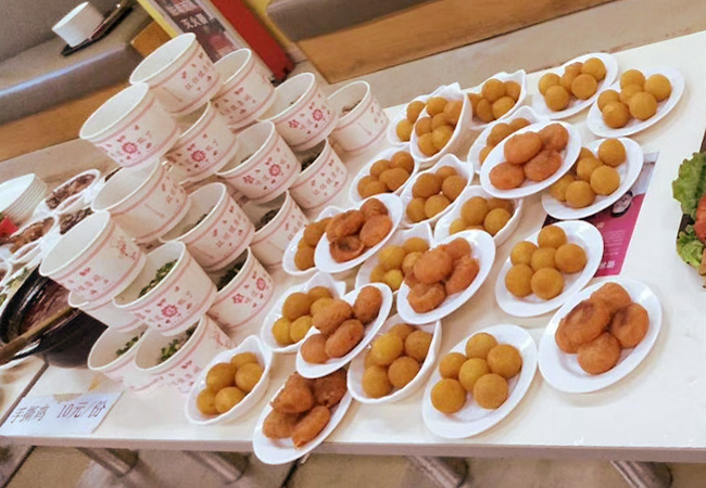 感恩回饋美食節,美食在食堂，好吃在金筷子